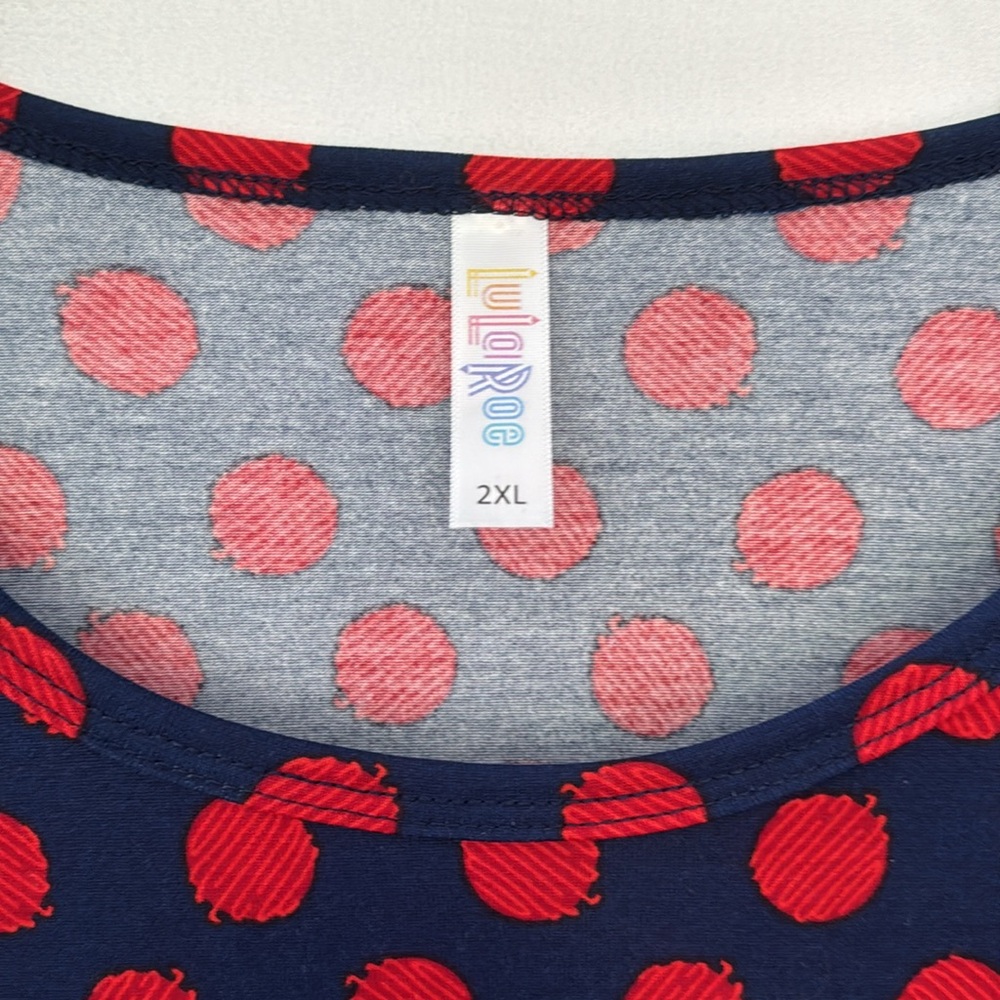 ❤️3/$30 LulaRoe Red Polka Dot Top - Picture 5 of 7